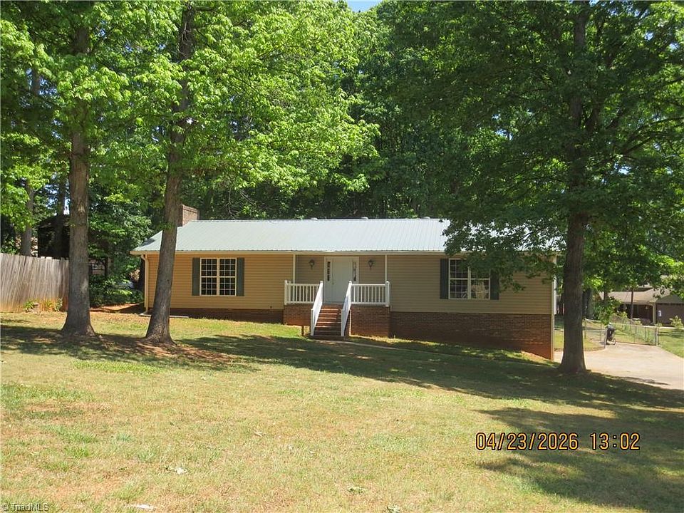 1st image of 661 Runningbrook Ln