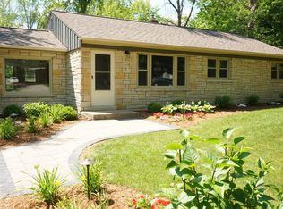 2625 El Rancho Dr, Brookfield, WI 53005