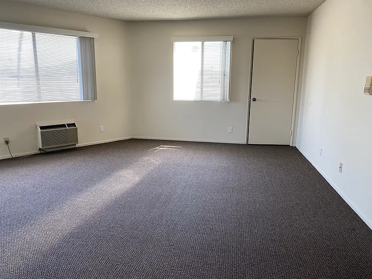 628 N Alexandria Ave #14 — Photo 1
