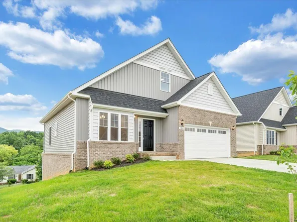 106 Parker Ln, Salem, VA 24153