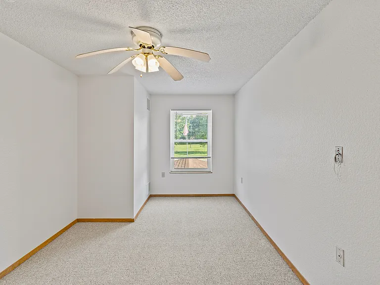 Liberty/Tambo Apartments — Photo 20