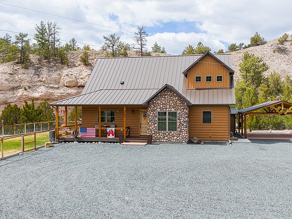 4th image of 747 Lakeside Dr