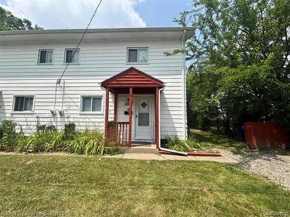 32057 Cheboygan Ct, Westland, MI 48186
