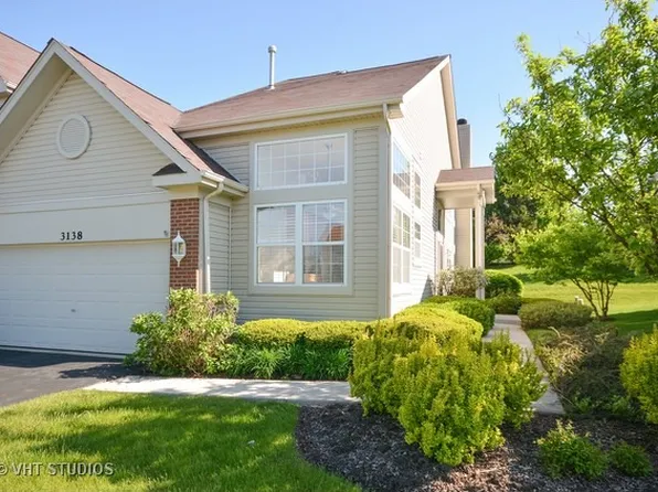 3138 Renard Ln, St Charles, IL 60175