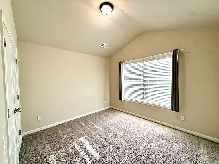 7075 Elmwood Ridge Ct — Photo 21
