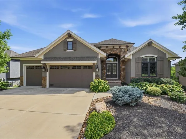 10423 W 168th Ter, Overland Park, KS 66221