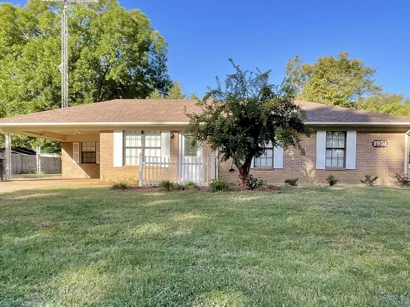 1951 Jim Bowie Rd, Dyersburg, TN 38024