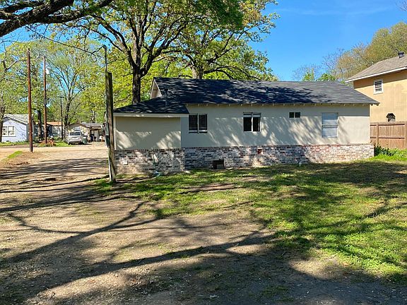 2nd image of 11925 Garland St #A