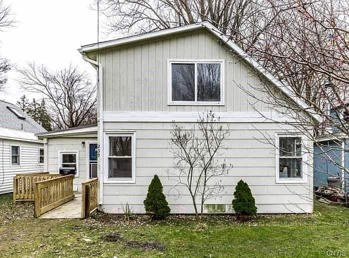 1st image of 239 Esther St
