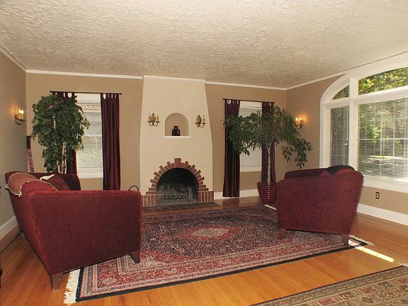 Living Room & Fireplace