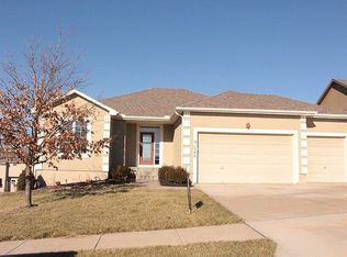 31500 W 85th St, De Soto, KS 66018