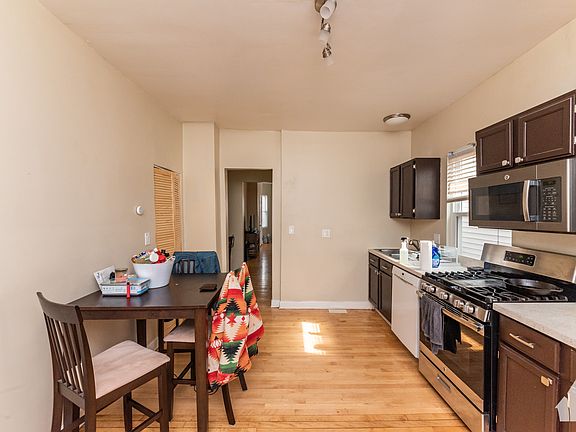 3rd image of 3114 N Monticello Ave #2