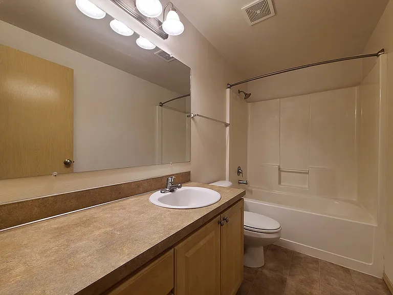 115 Charles St — Photo 10