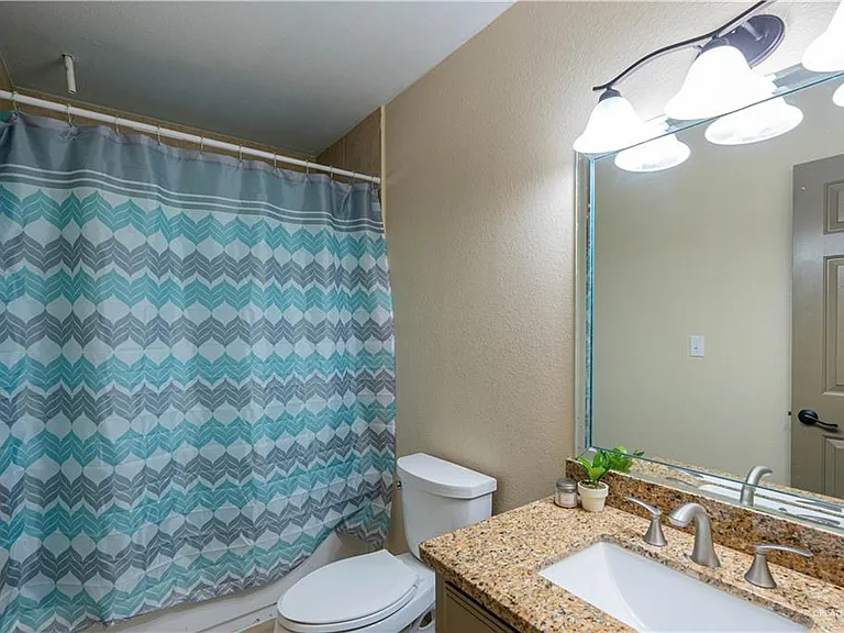 17002 Queen Palm Dr #B — Photo 11