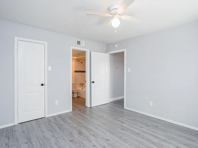 Camino Del Sol Apartments — Photo 28