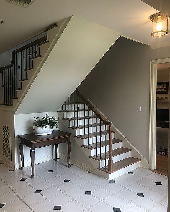 1st image of 3808 Burgoyne Dr