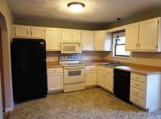 63 Innsbruck Ln, Shiloh, IL 62221