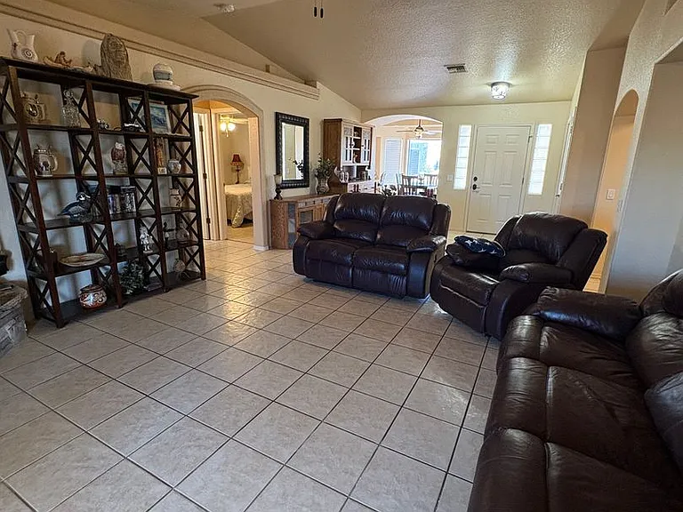 1791 Rainbow Ave S — Photo 4