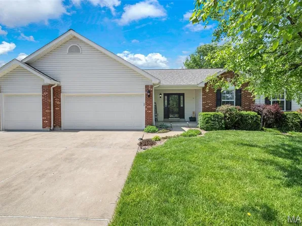 219 Niagra Dr, Wentzville, MO 63385
