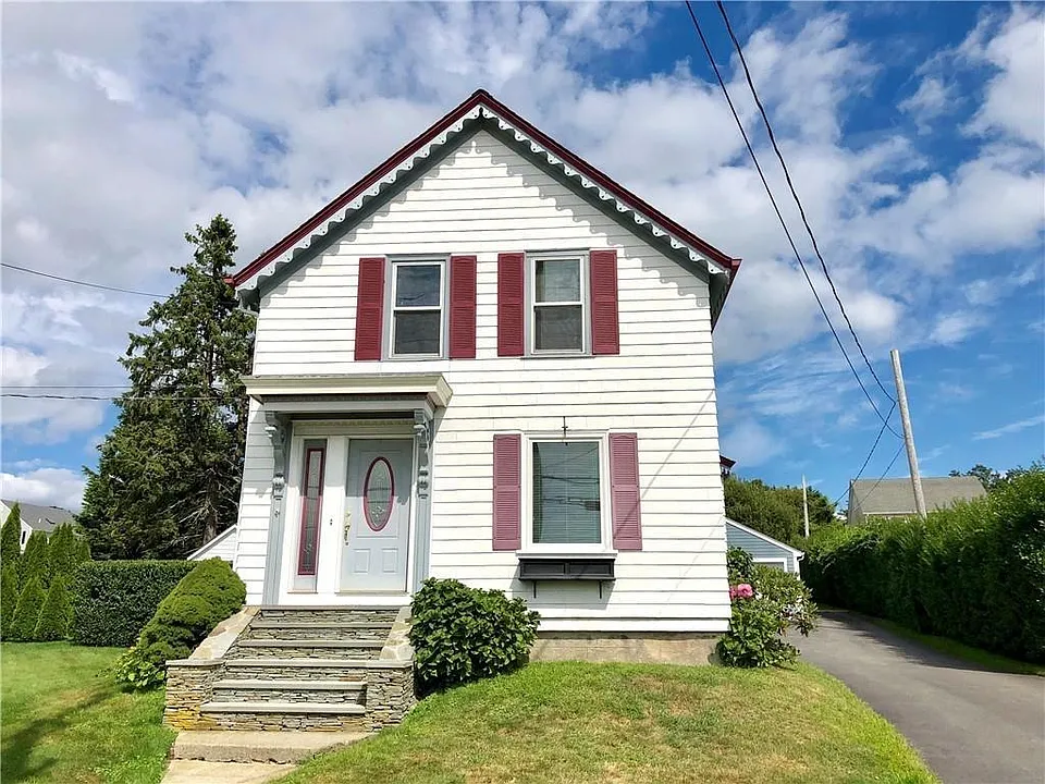673 Aquidneck Ave