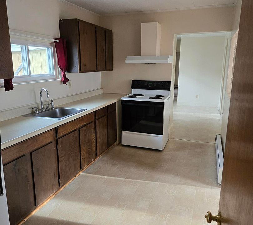 1st image of 187 Essex St #2