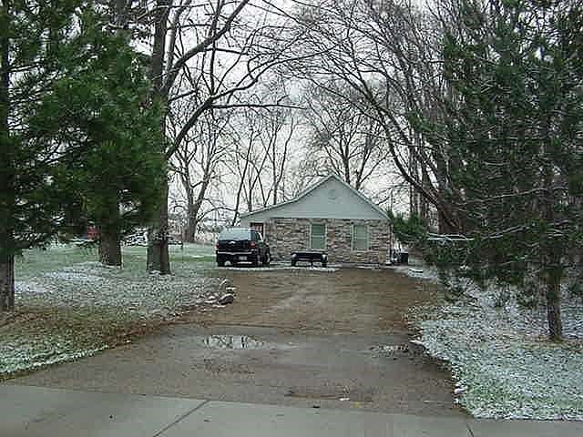 2nd image of 2509 Center Ave