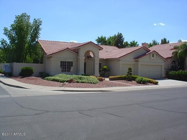 2nd image of 11225 W Olive Dr