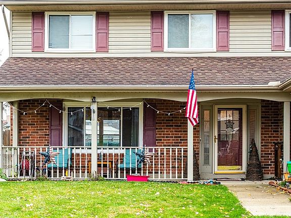 4th image of 8856 Deer Valley Dr