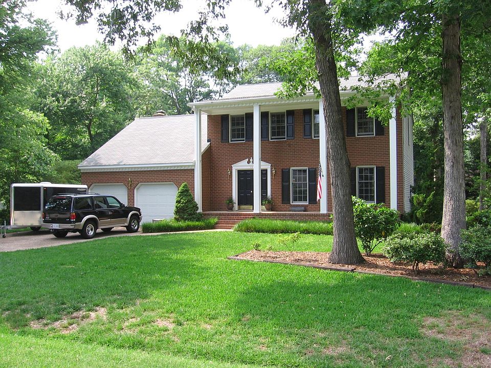 1st image of 104 Edgewood Ct