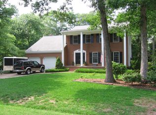 104 Edgewood Ct, Yorktown, VA