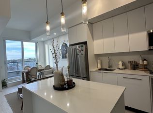 181 Sheppard Ave E #801, Toronto, ON M2N 3A6