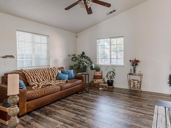 3rd image of 2636 Tecumseh Ln