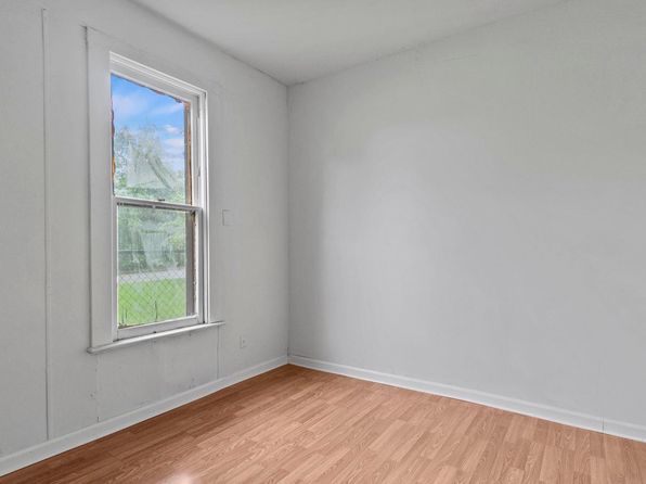 fort-wayne-indiana-73138904 picture