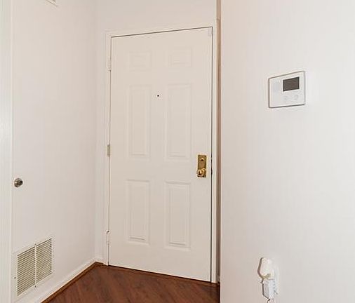 3rd image of 8750 Yardley Ct APT 108