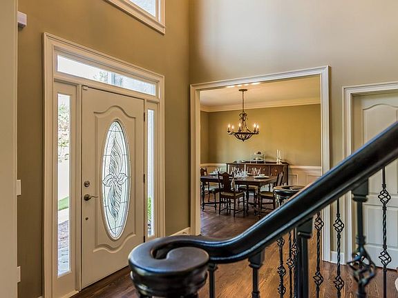 3rd image of 660 Stone House Ln