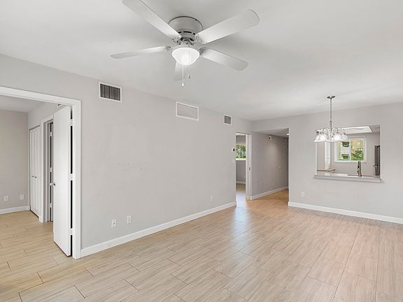 2nd image of 1008 Manatee Rd APT G103