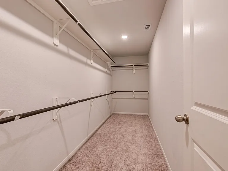 18831 Glenwood Chase Ct — Photo 12