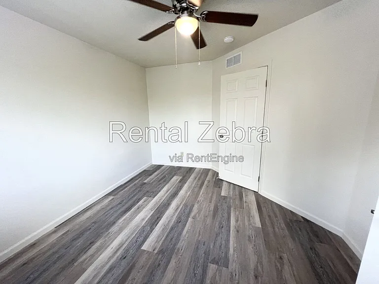 10 E 18th St #6 — Photo 6