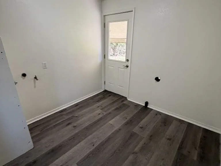 2619 Scott St — Photo 8