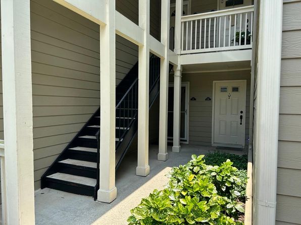 31 Springhedge Ct SE