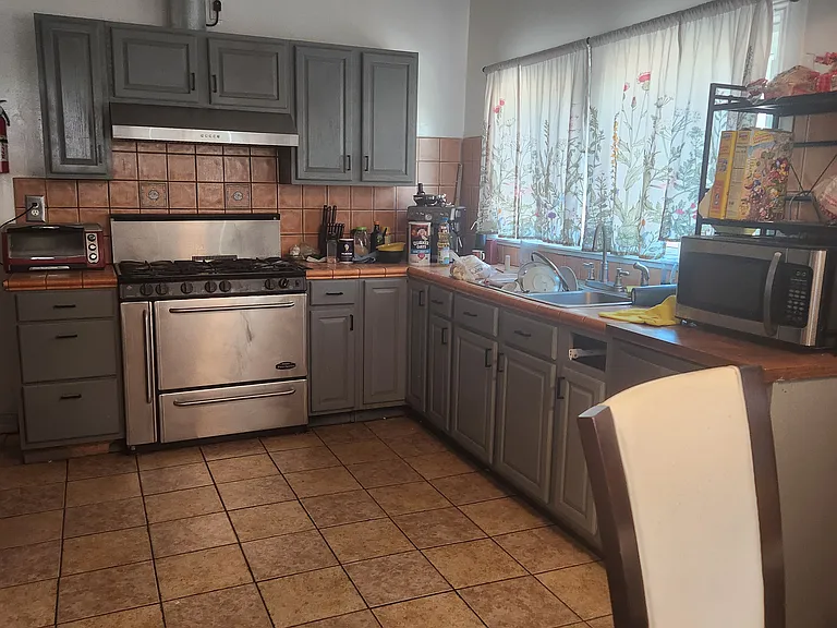 4312 Walton Ave #1 — Photo 7