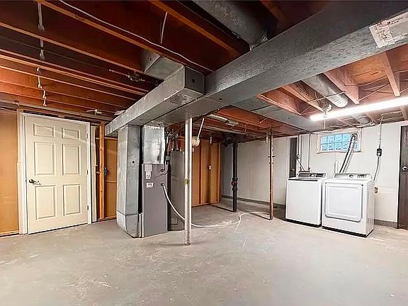 3rd image of 503 Wicklow Dr