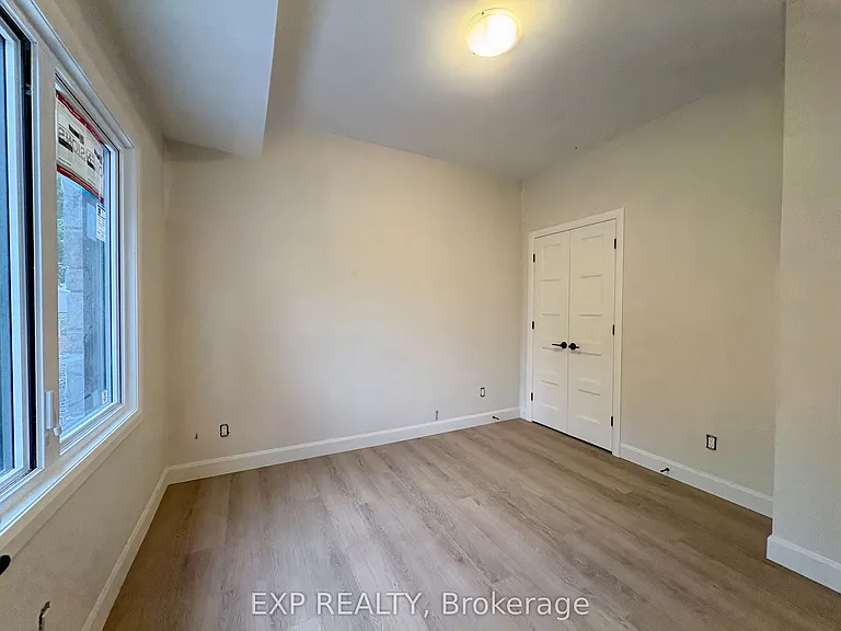 1089 Notre Dame St #4 — Photo 12