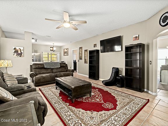 4th image of 2426 Misty Way Ln