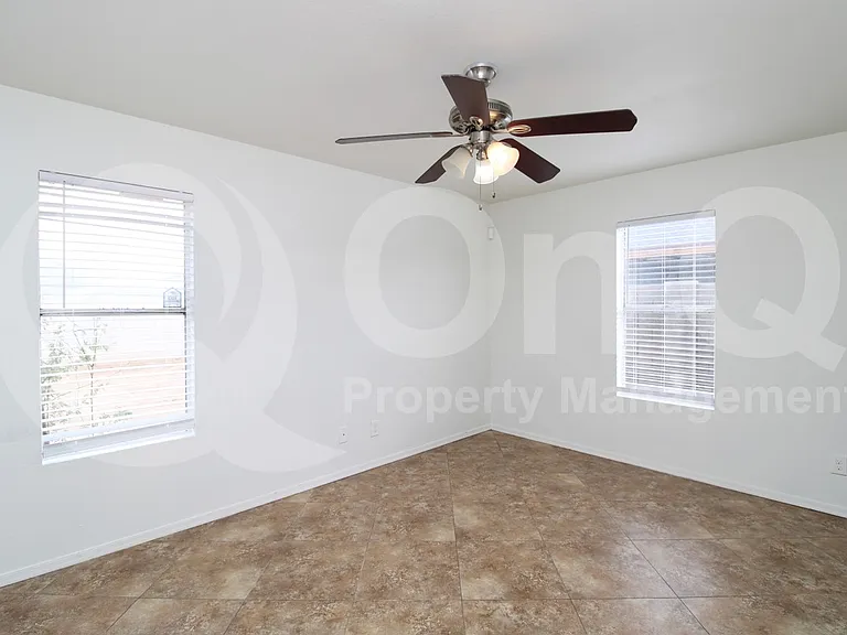 1224 E Huntington Dr — Photo 10