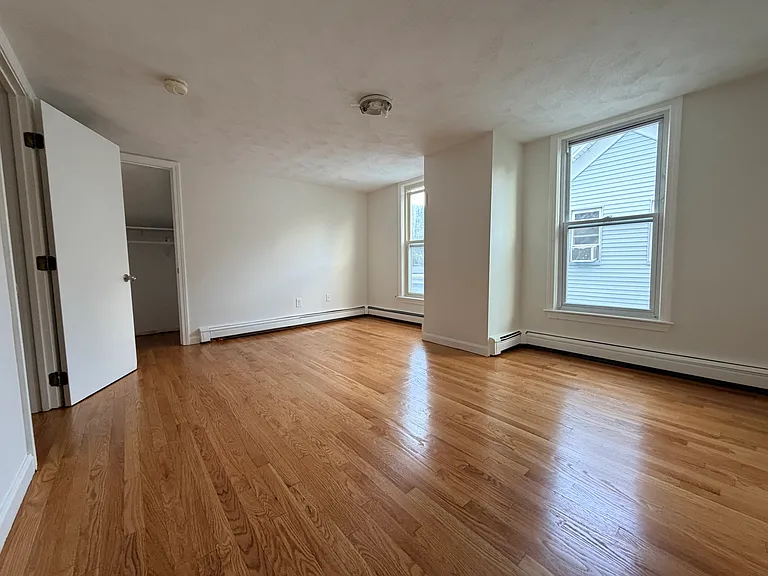 141-143 Bloomingdale St #1 — Photo 10