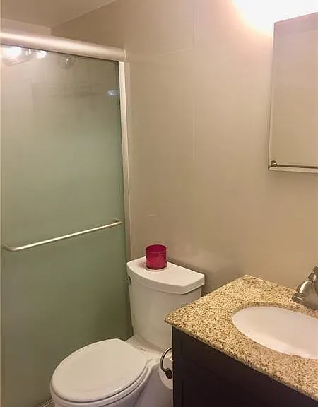 3220 NE Bayview Dr #102 — Photo 21