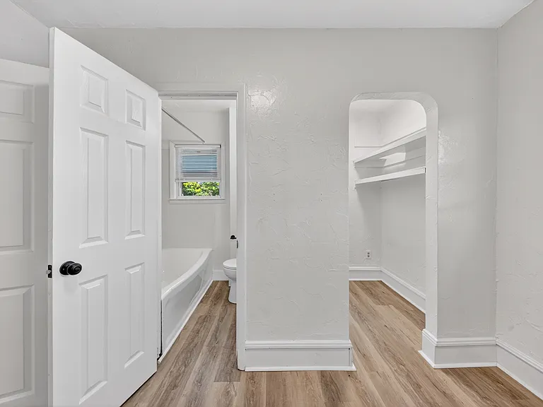 511 Brown St — Photo 9