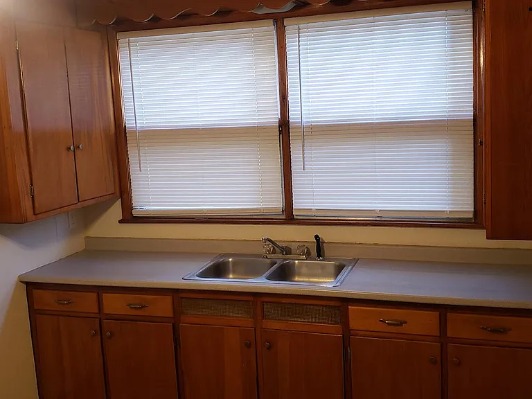 36 Roberts St #1L — Photo 5