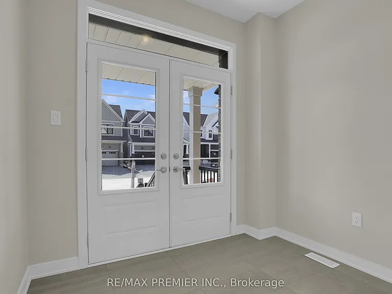 28 Downriver Dr — Photo 3